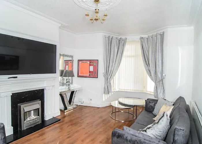 Riverpool - Elegant House 1 Minute Walk To Anfield Stadium