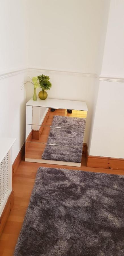 Riverpool - Elegant House 1 Minute Walk To Anfield Stadium Holiday home Liverpool