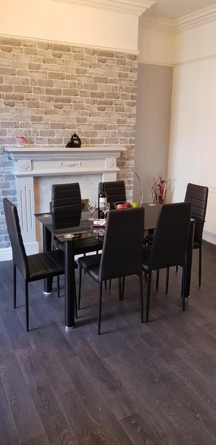 Riverpool - Elegant House 1 Minute Walk To Anfield Stadium