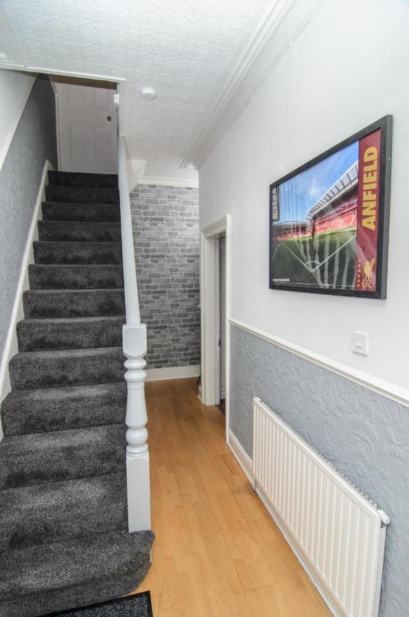 Holiday home Riverpool - Elegant House 1 Minute Walk To Anfield Stadium *